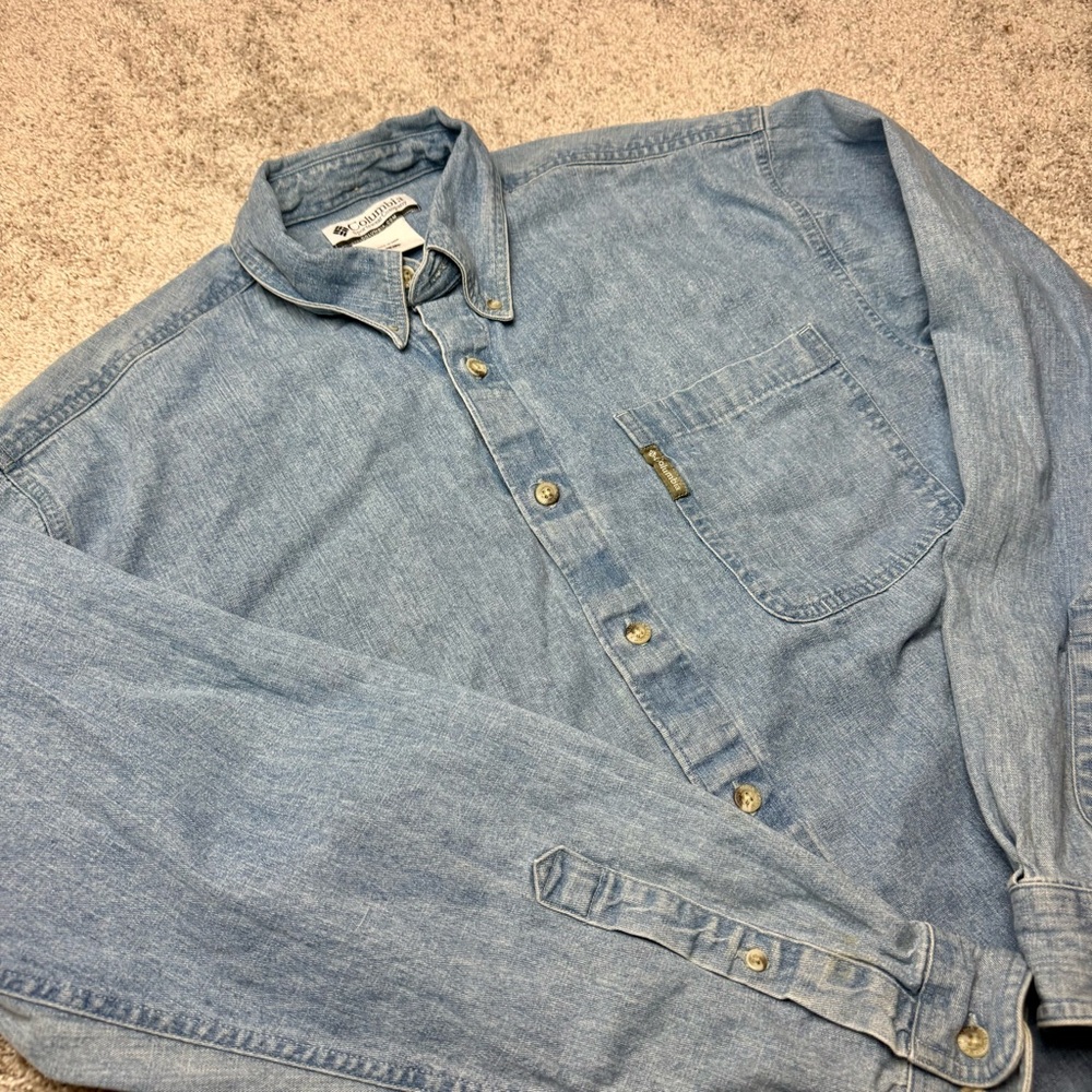 Vintage Columbia Men’s Denim 90’s Long Sleeve Button Down Shirt Size L